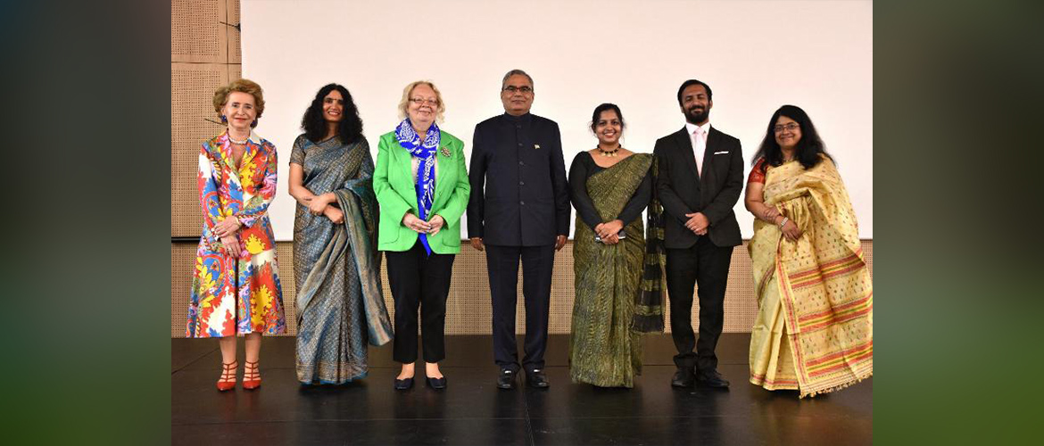  	
Celebration of Indian Arts and Crafts at the new Indian Mission premises with diverse international community; Amb. Indra Mani Pandey, PR of India to the UN and other IOs with Mrs.  Sushma Pandey in the presence of H.E. Ms. Tatiana Valovaya, DG, UNOG, Ms. Florence Notter-Doughny, President, Cercle International fondation pour geneve, Ms. Supriya Devsthali, Director, DPIIT and representatives from Invest India.