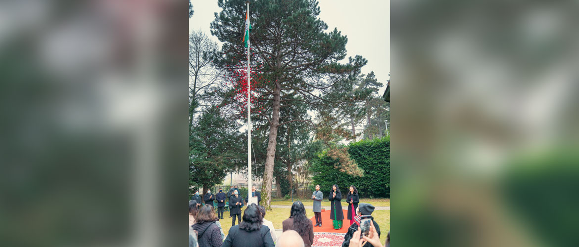  Amb. Indra Mani Pandey hoisting the national flag on 73rd Republic Day at India House , 26 January 2022