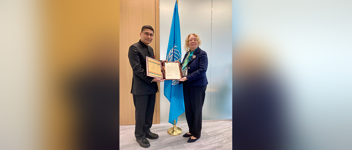  H.E. Mr. Arindam Bagchi, Permanent Representative of India to the United Nations and other International Organizations in Geneva presenting credentials to H.E. Ms. Tatiana Valovaya, Director General of the United Nations Office at Geneva